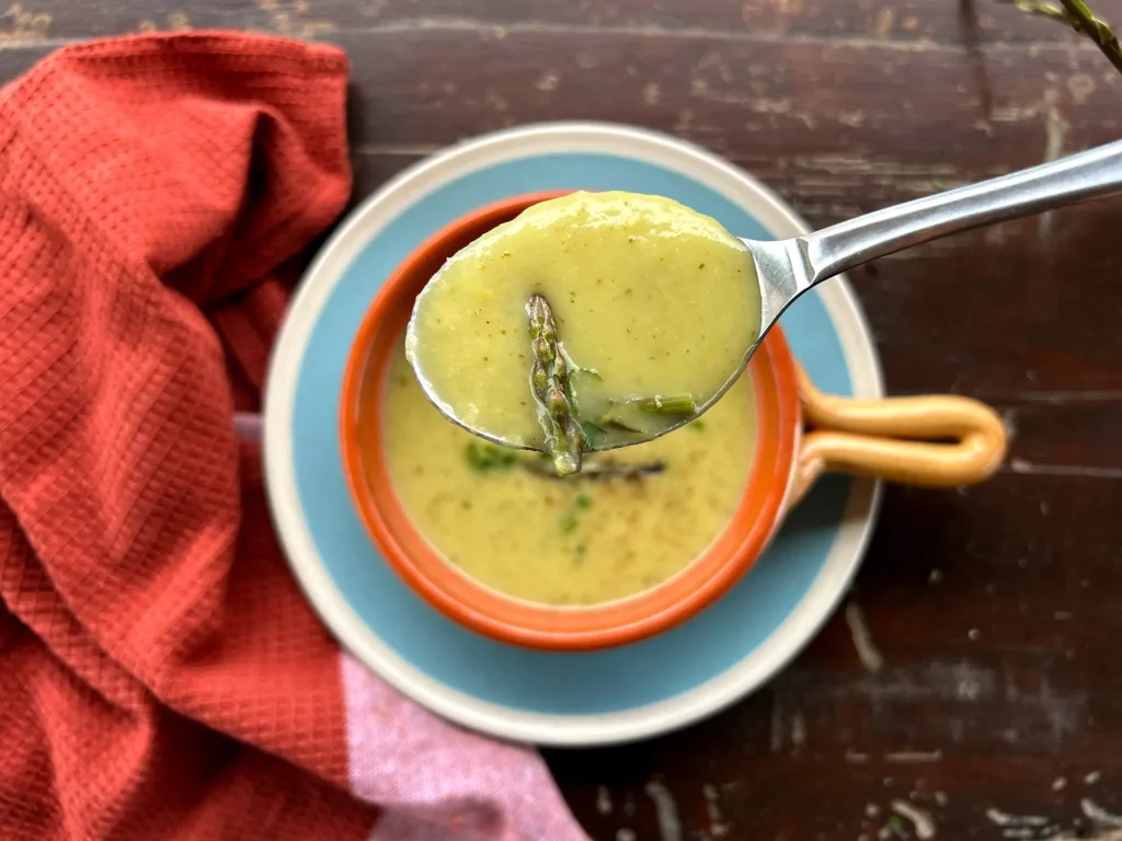 Krem juha od divljih šparoga